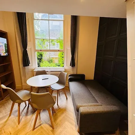Trio'S Haven In Portebello Road London Exterior photo