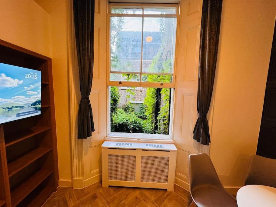 Apartment Trio's Haven In Portebello Road *